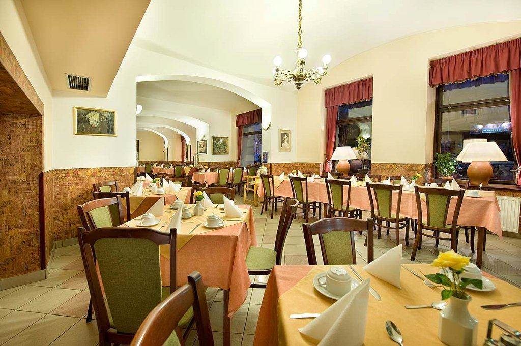 Hotel Dalimil Prague Luaran gambar
