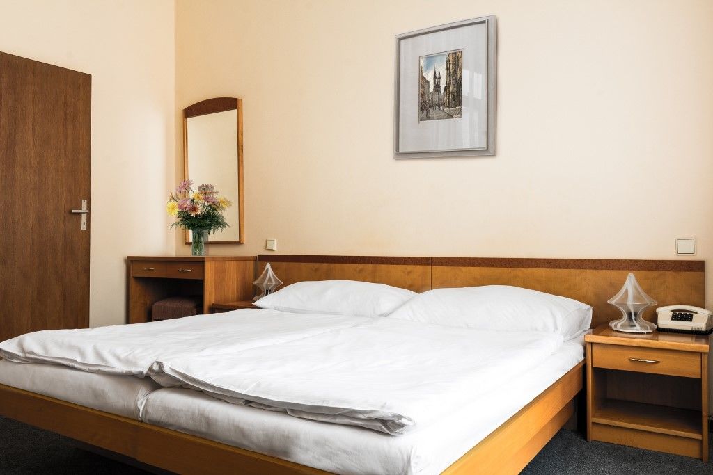 Hotel Dalimil Prague Luaran gambar