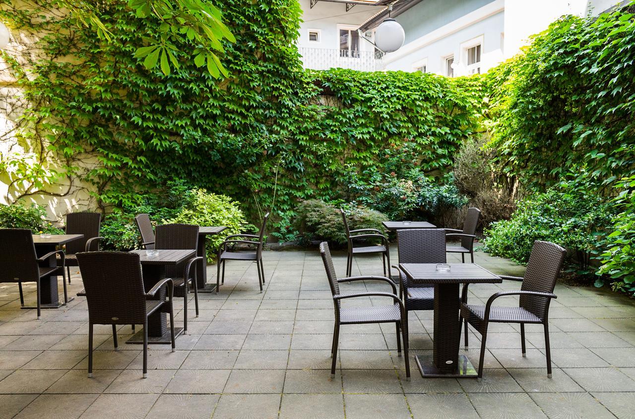 Hotel Dalimil Prague Luaran gambar