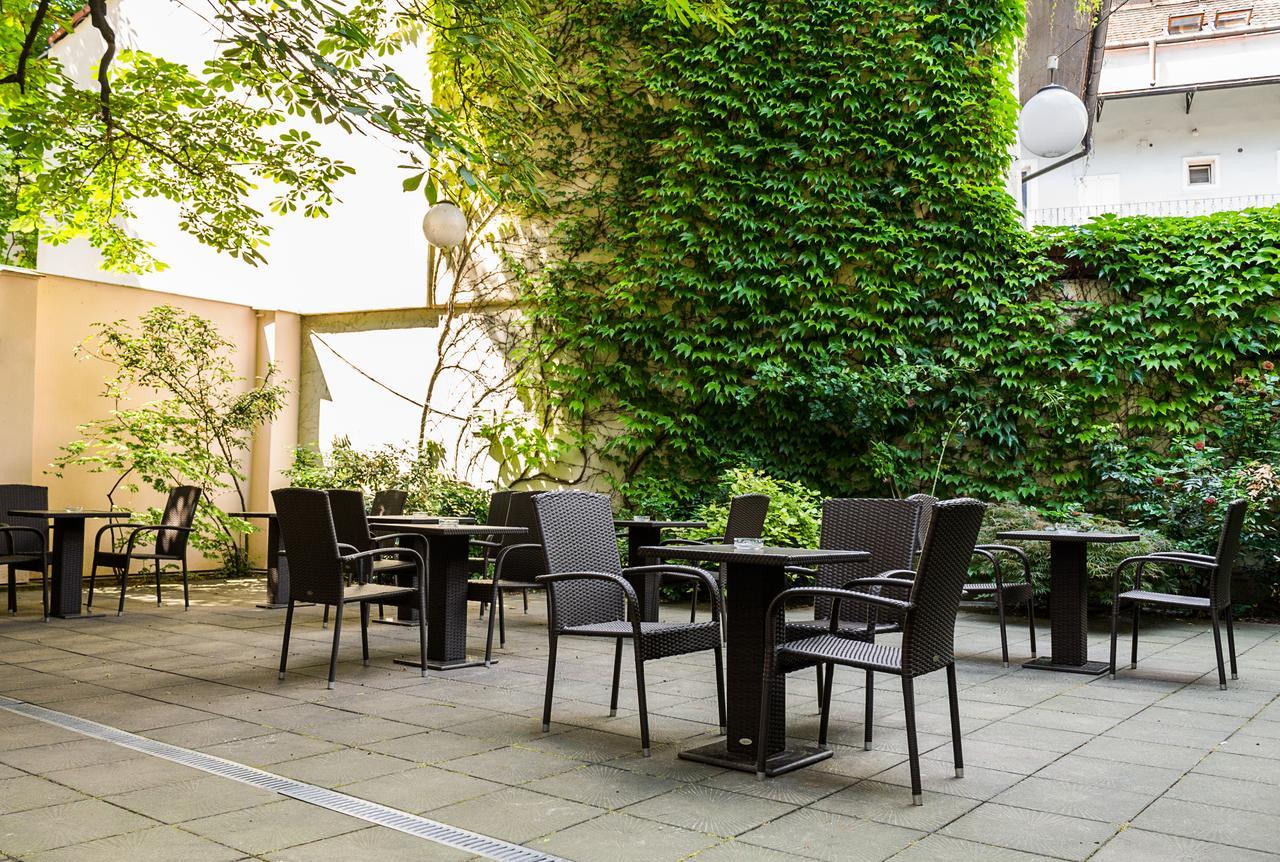 Hotel Dalimil Prague Luaran gambar
